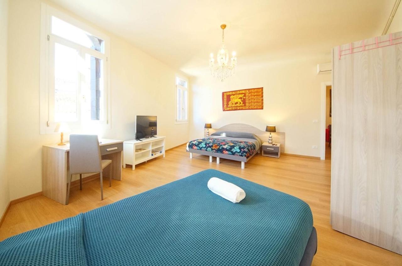 Ca' Circus 4 Rooms Wi-Fi Fibre Venice Ngoại thất bức ảnh