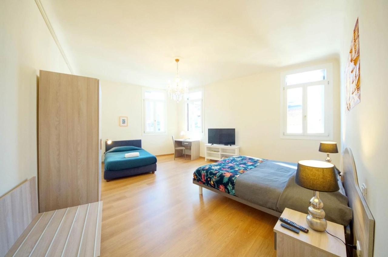 Ca' Circus 4 Rooms Wi-Fi Fibre Venice Ngoại thất bức ảnh