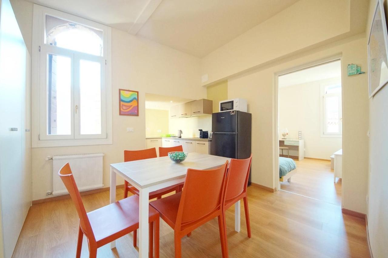 Ca' Circus 4 Rooms Wi-Fi Fibre Venice Ngoại thất bức ảnh